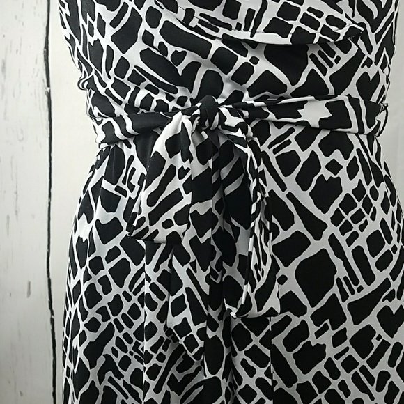 Faux Wrap V-Neck Ruffle Belted Career Dress - Picture 4 of 8